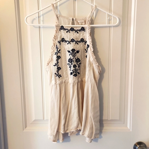Floral embroidered peasant tank top - Picture 4 of 6